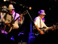 Тараканы! - Я смотрю на них